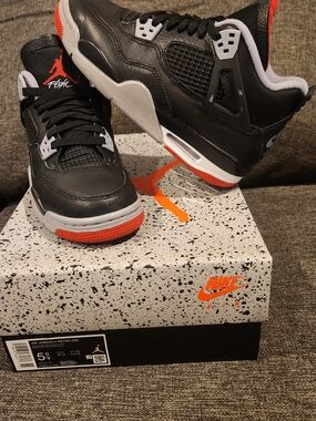 Jordan Kids Black and Red Air Jordan 4 Retro Sneakers